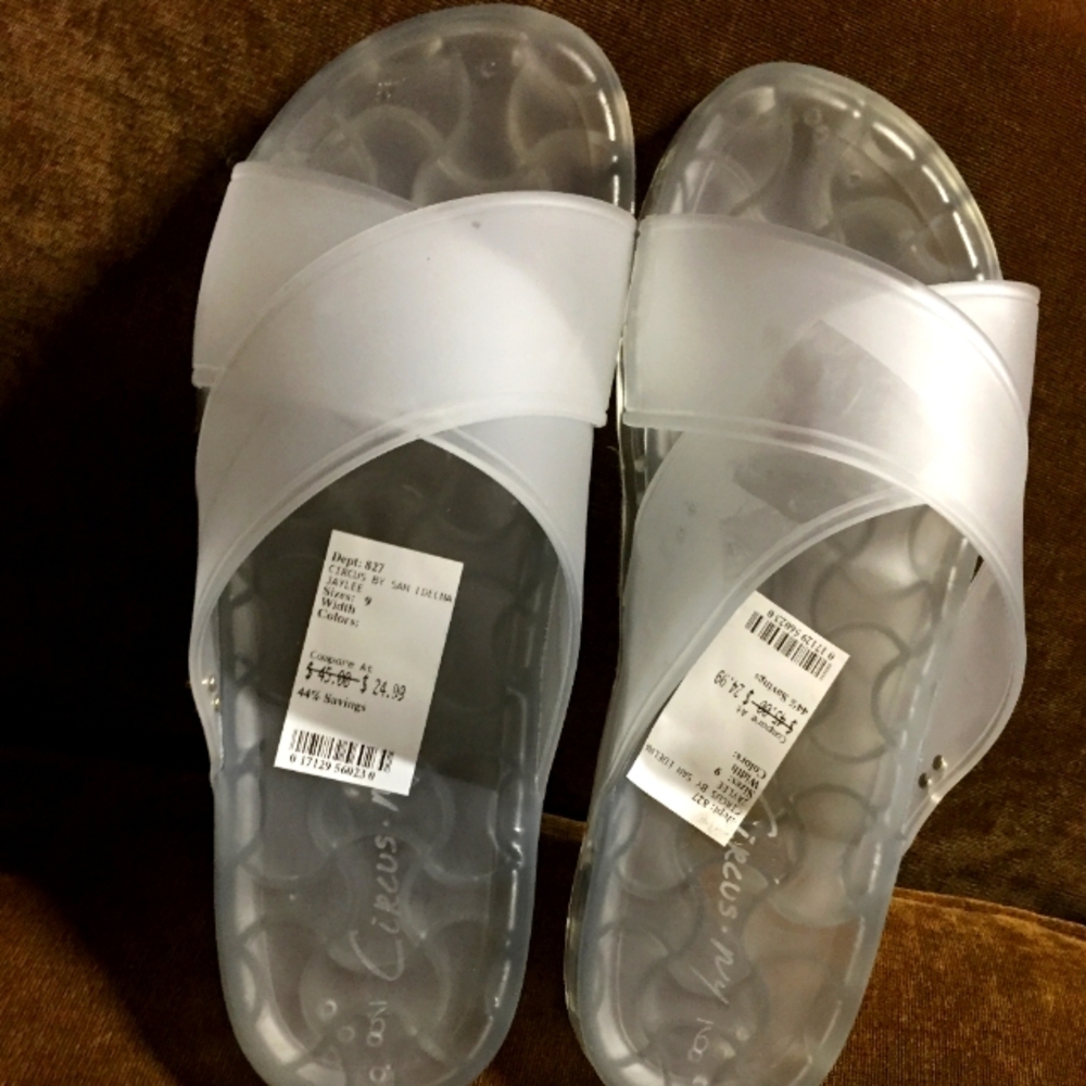 Circus by Sam Edelma In a size 9